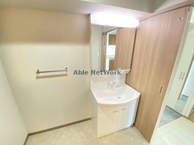 洗面設備　同型反転タイプ　現況優先