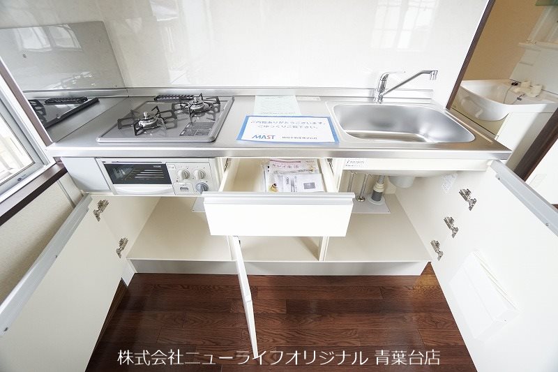 キッチン　便利なシステムキッチンに変更しております♪