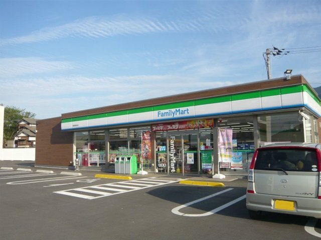 その他　ファミリーマート新居浜萩生店様（その他）まで60m