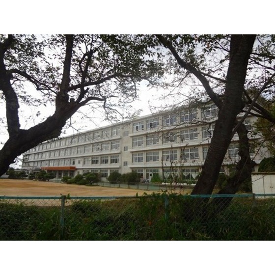 中学校　浜松市立天竜中学校（中学校）まで1775m