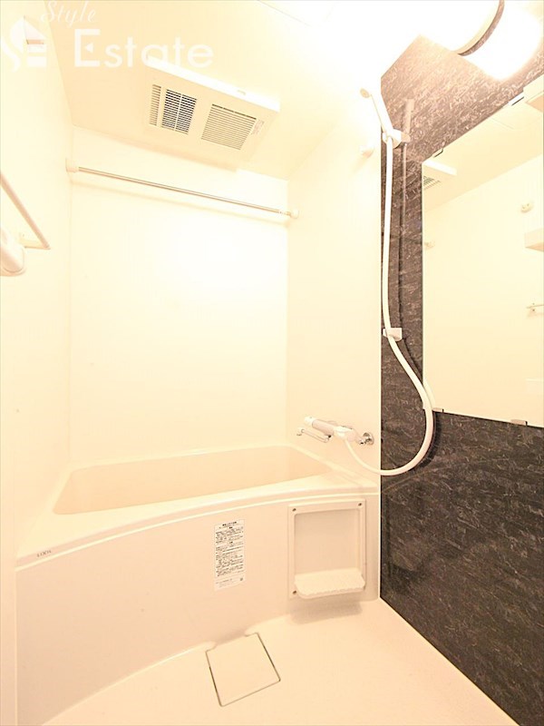 バス・シャワールーム　バスルーム