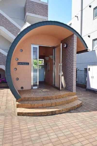 エントランス　～すごいオシャレなエントランスです～