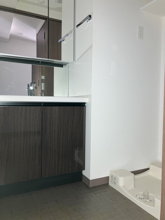 洗面設備　広い洗面スペース