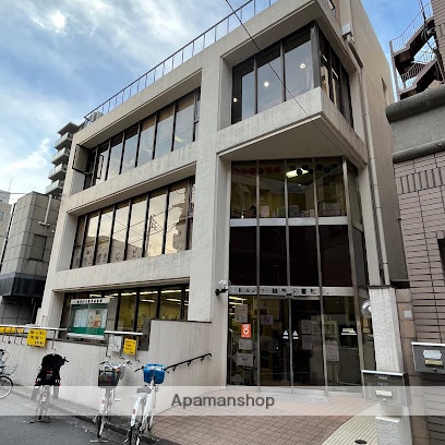 図書館　新宿区立鶴巻図書館（図書館）まで374m