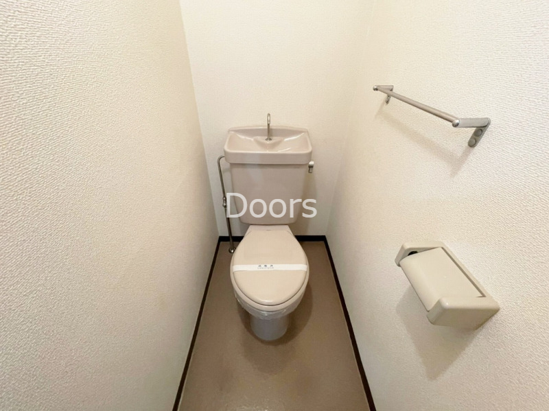 トイレ　別のお部屋の写真です