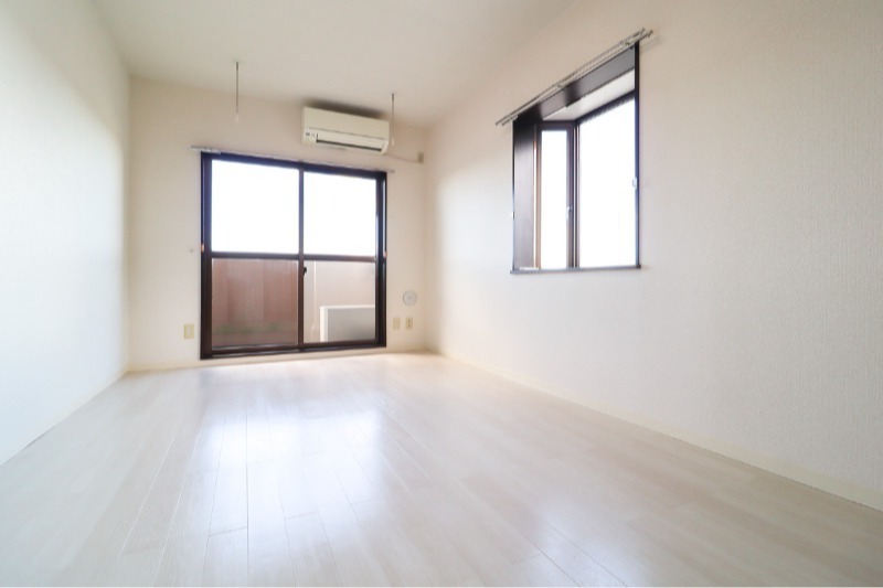 居室・リビング　図面と現状に相違がある場合には現状を優先