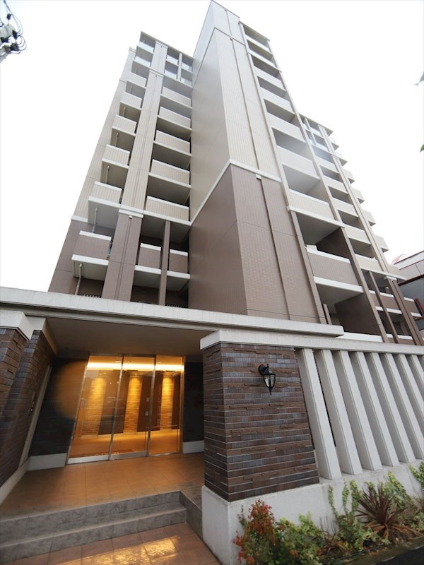 建物外観　外観　防犯カメラ　オートロック　光インターネット無料