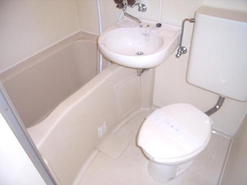 バス・シャワールーム　他号室参考写真。