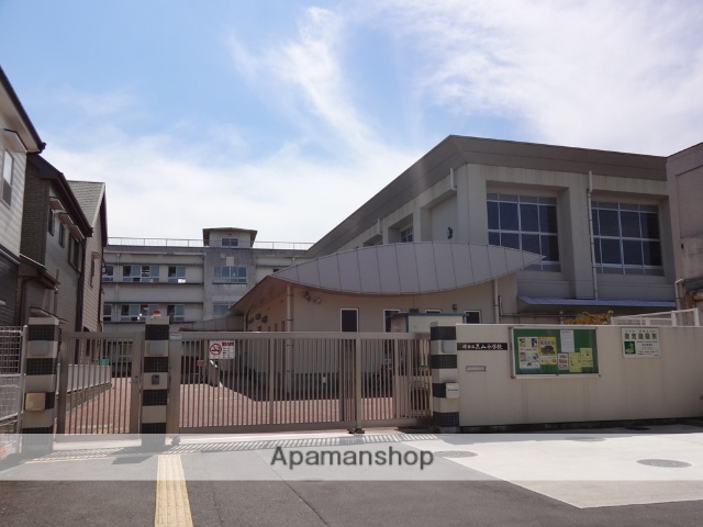 小学校　黒山小学校（小学校）まで2218m