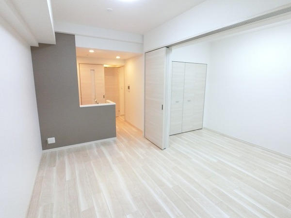 居室・リビング　反転タイプ