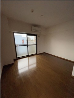 居室・リビング　9帖の洋室です