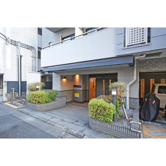 エントランス　建物の内部です