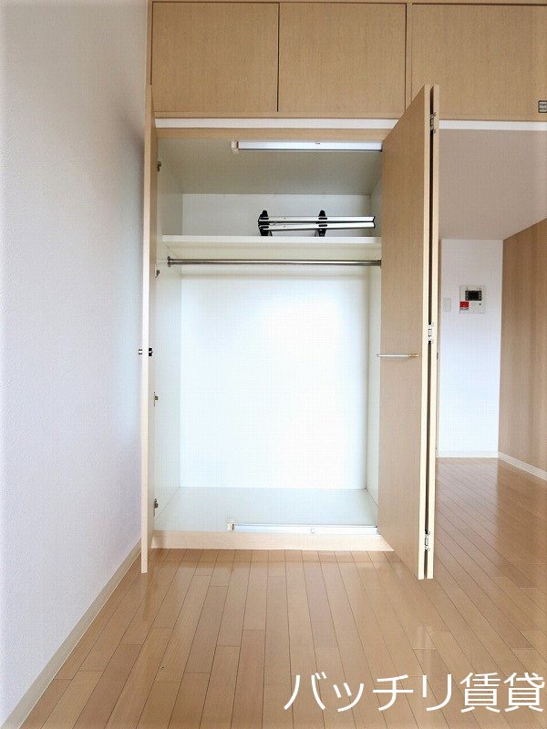 収納　同型タイプの為現状優先