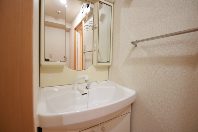 洗面設備　※別室の参考写真の為、現況優先です。