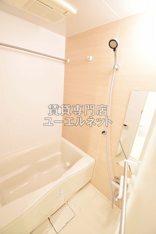 バス・シャワールーム　浴室