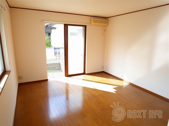 居室・リビング　アプリコットハウス