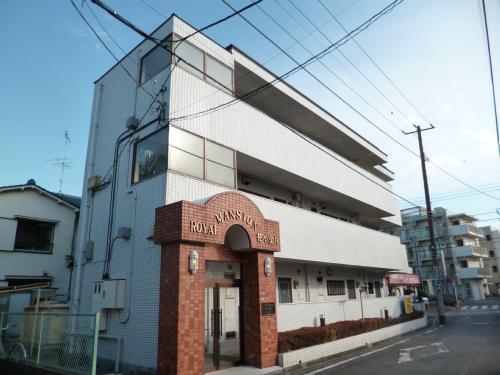 建物外観　最上階のお部屋