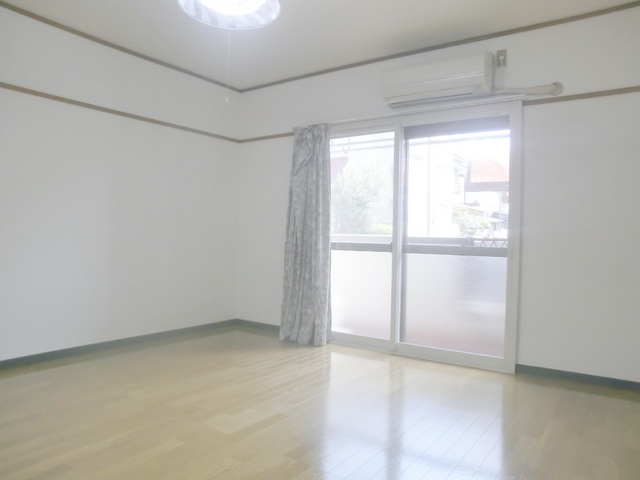 居室・リビング　広いお部屋です♪