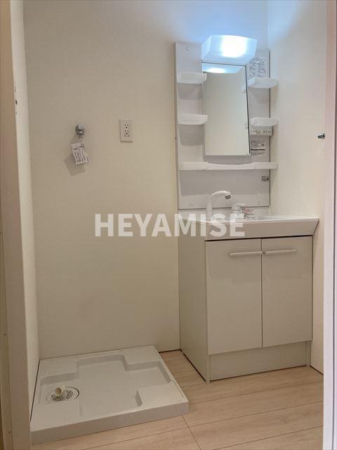 洗面設備　※室内画像はモデルルームのもの