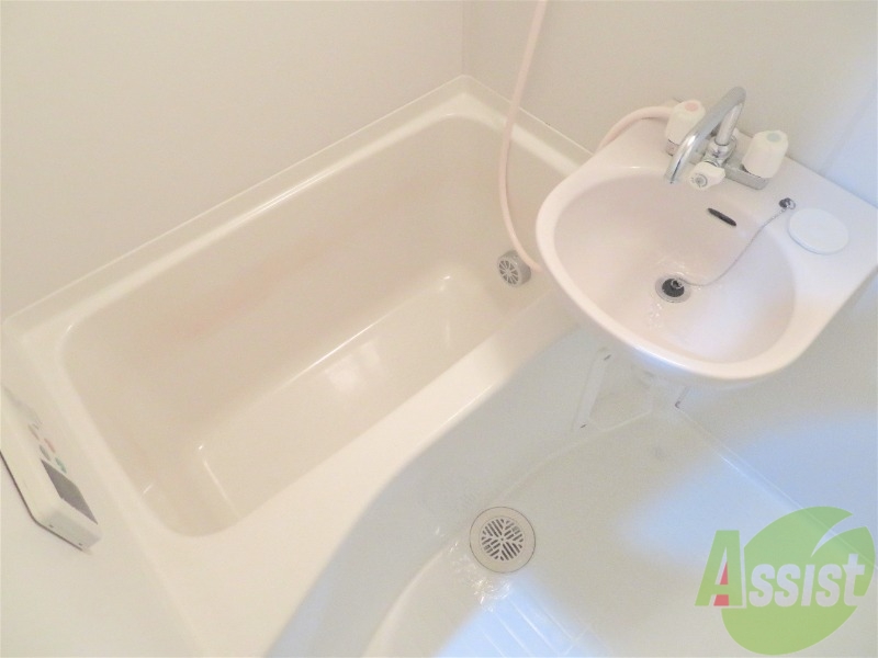 バス・シャワールーム　お風呂に便利な追い焚き機能が付いています！