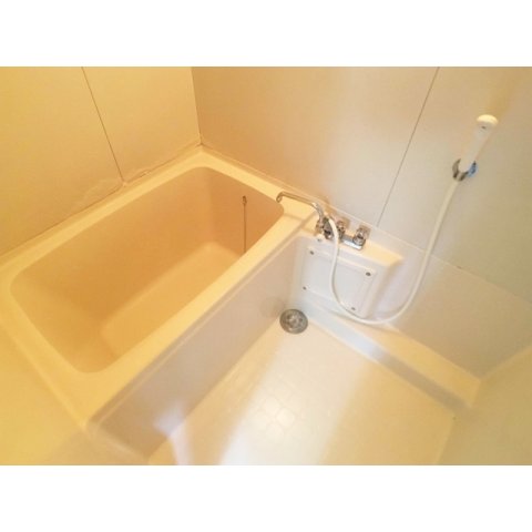 バス・シャワールーム　お風呂で日々の疲れを落としましょう