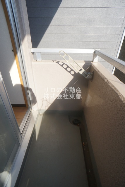 バルコニー　※補修前のお写真です