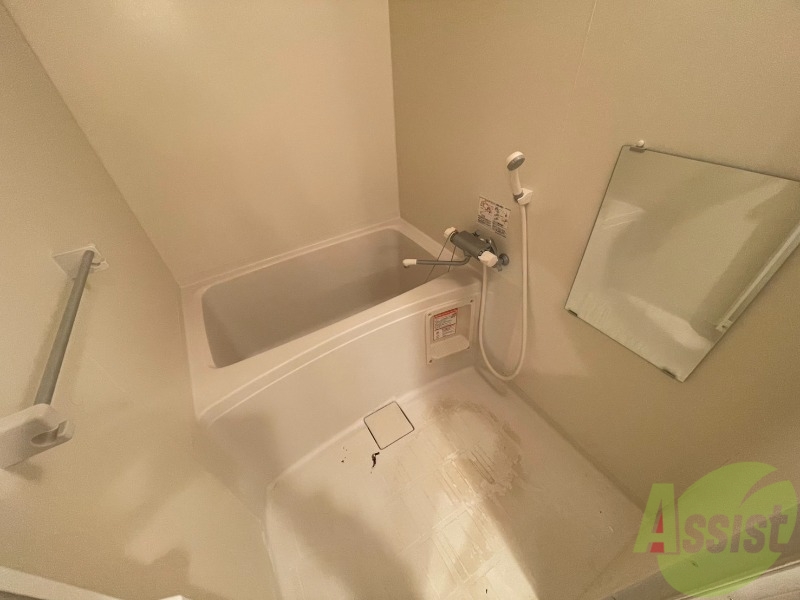 バス・シャワールーム　お風呂です。ゆっくりお風呂につかるのも体に良いですね～