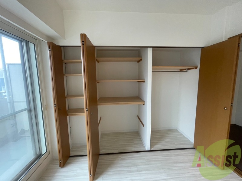 収納　寝室の収納です。部屋がすっきり片付きます。