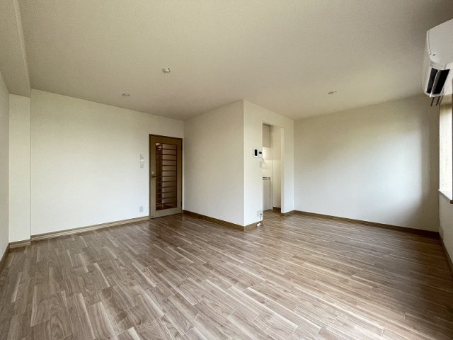 居室・リビング　14.2帖LDK！