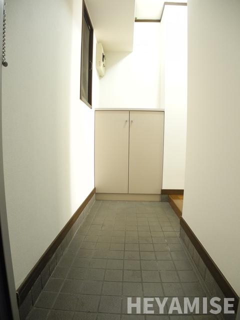 玄関　※1Kのお部屋の参考写真です※