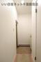 玄関　収納もある玄関です