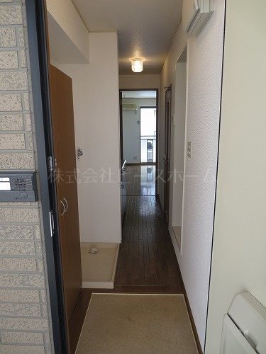 居室・リビング　※別号室参考写真