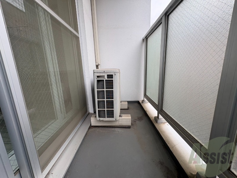 バルコニー　バルコニーです。洗濯物を干したり一息ついたりできますね！