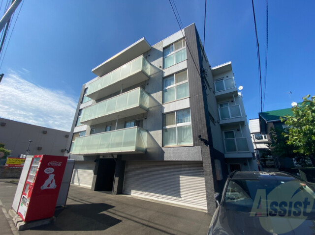 建物外観　札幌市中央区北１２条西「ＲＥＧＵＬＵＳ桑園」