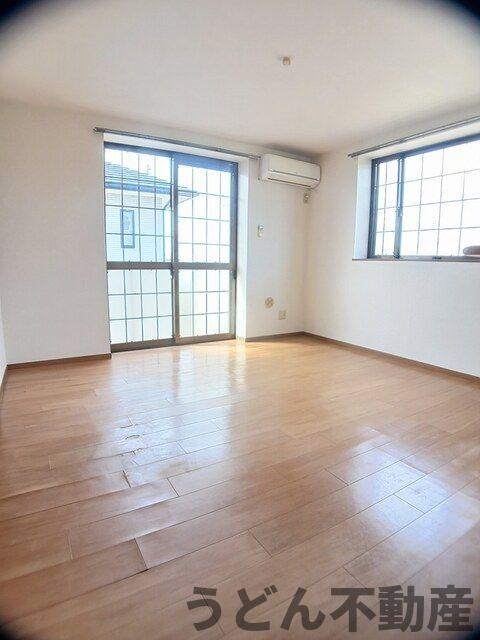 居室・リビング　うどん県のお部屋探しはうどん不動産へ うどんちゃんとLINE