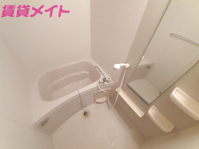 バス・シャワールーム　同物件別室の画像です