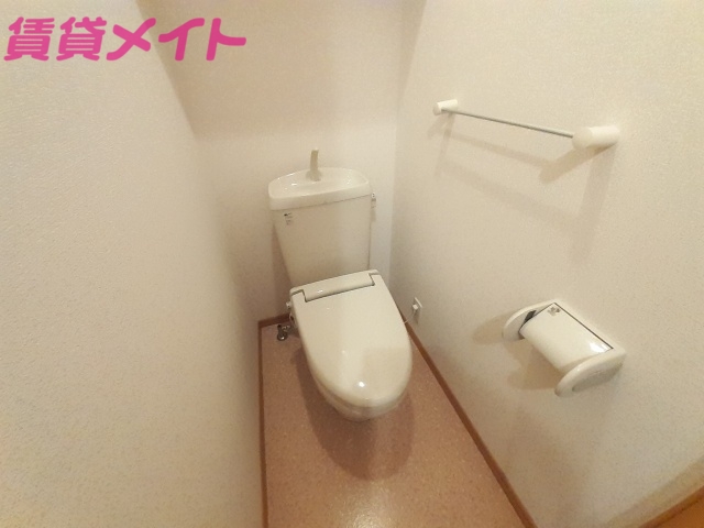 トイレ　同物件別室の画像です