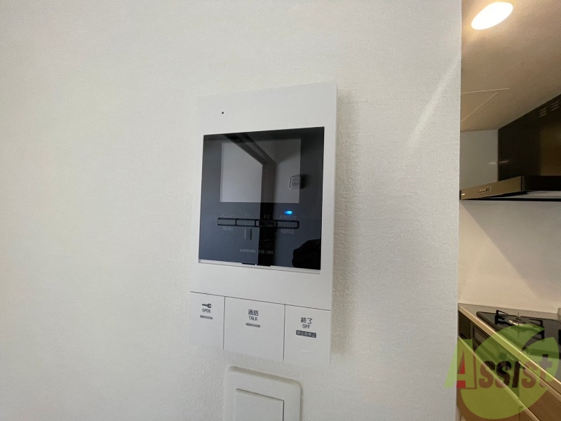 セキュリティ　ＴＶモニター付インターホンです。来客者の顔が見えるので安心！