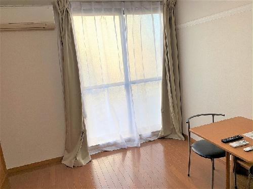 居室・リビング　１階フローリングです。