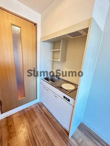 キッチン　コンパクトなキッチンで掃除もラクラク