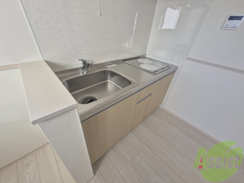 キッチン　キッチンは綺麗で調理スペースもしっかりございます。