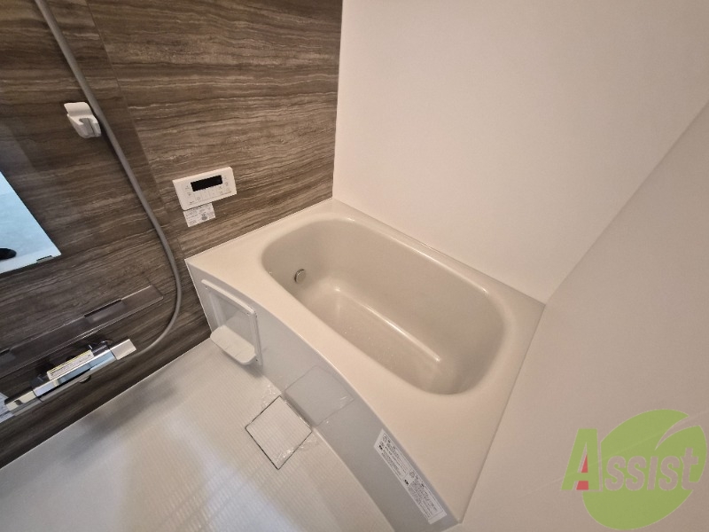 バス・シャワールーム　浴室は綺麗で追い焚きも付いて気持ちよくお過ごしいただけます。