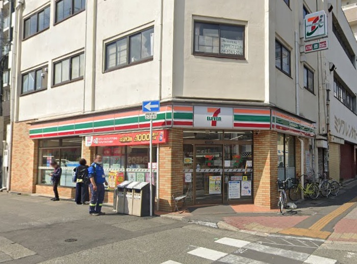 コンビニ　セブンイレブン（コンビニ）まで120m
