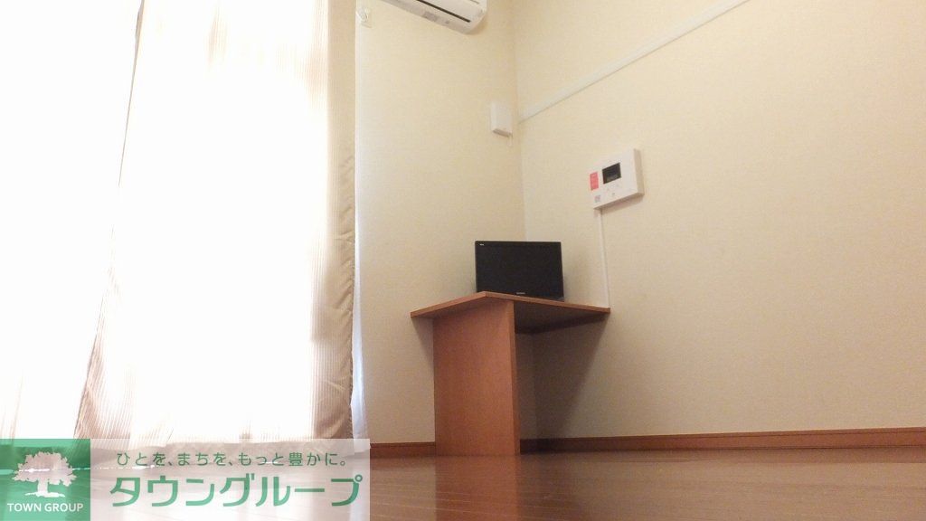 居室・リビング　1Fの床面は、フローリング敷き