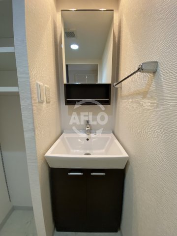 洗面設備　アプリーレ堺筋本町　独立洗面台