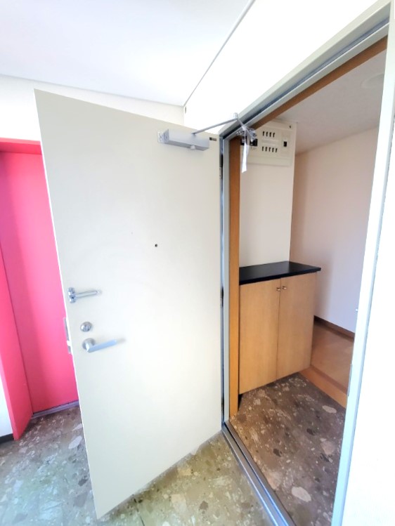 玄関　＊イメージです／同タイプのお部屋です