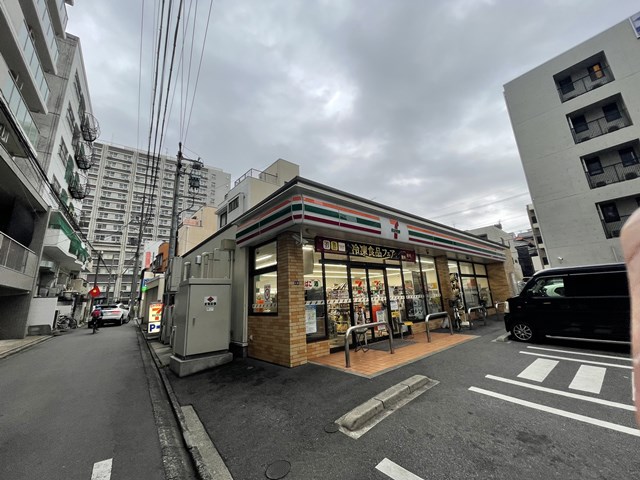 コンビニ　セブンイレブン 名古屋春岡1丁目店（コンビニ）まで79m