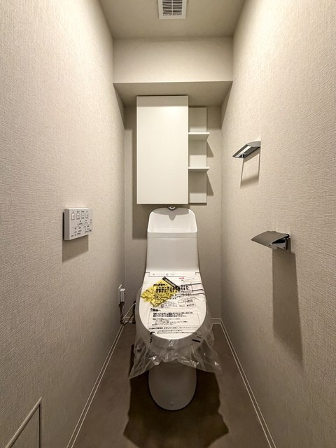 トイレ　※写真は同タイプ住戸です。