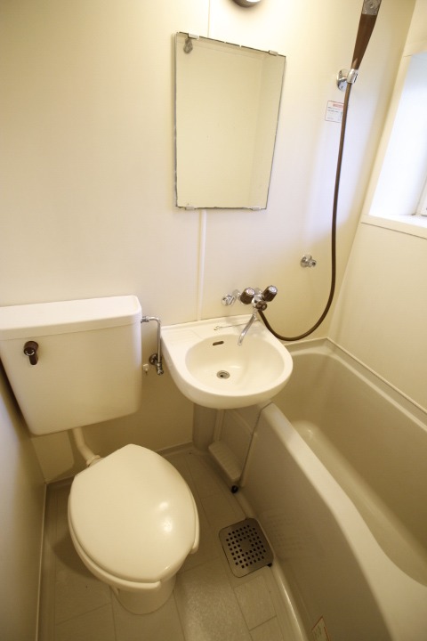 バス・シャワールーム　※他部屋写真使用