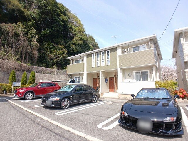 建物外観　落ち着いた雰囲気の外観です